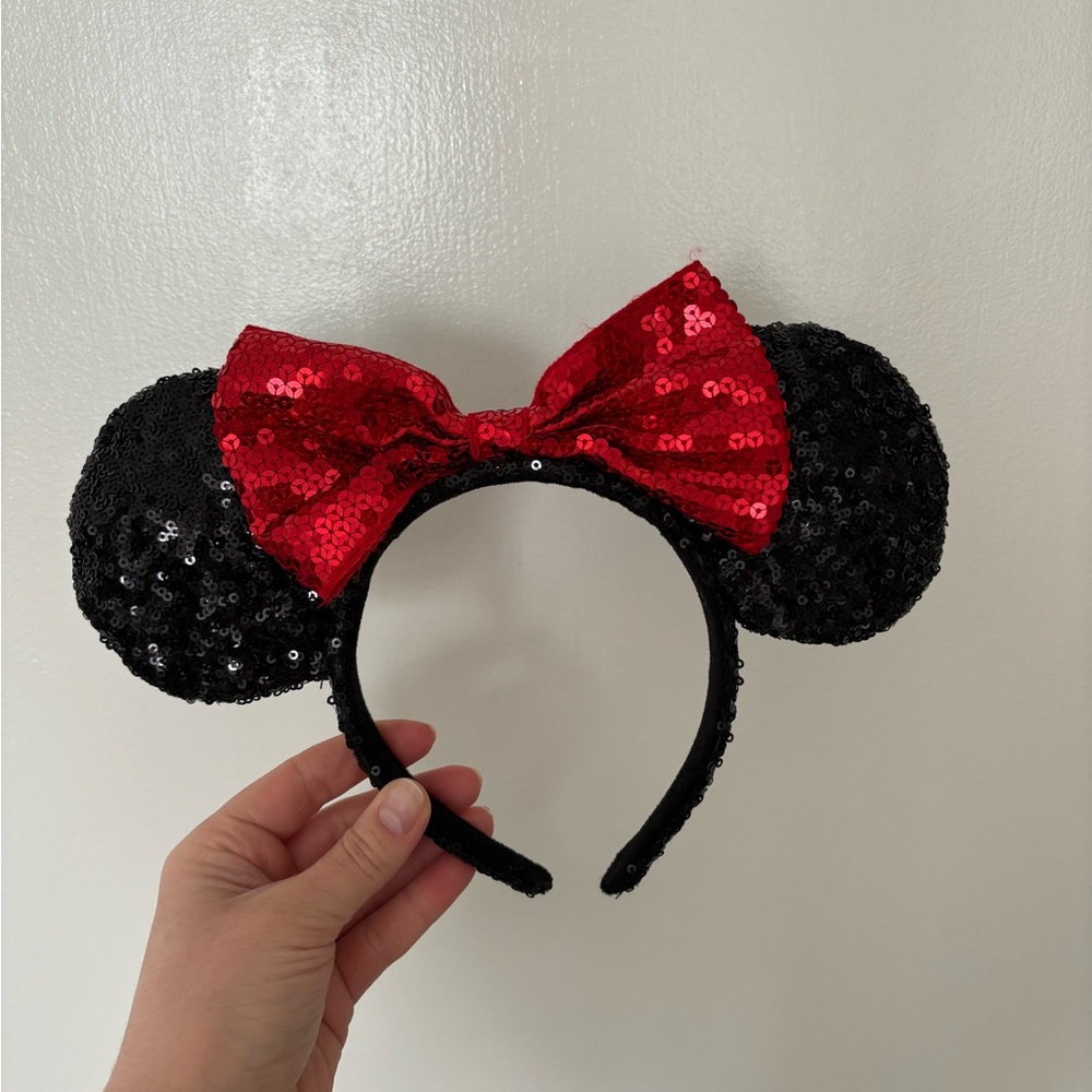 Disney Theme Parks Minnie Mouse Sequin Headband Red Black Mouse Ears